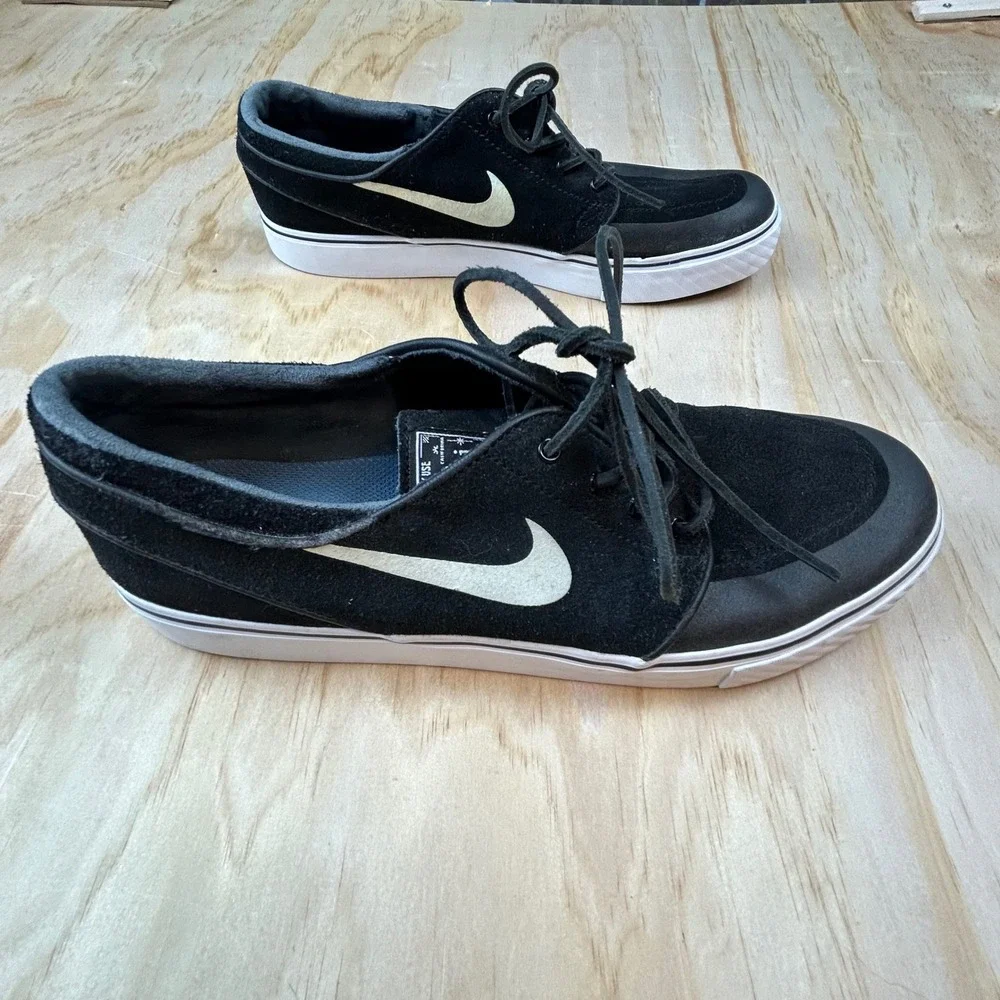 Nike SB Zoom Stefan Janoski Premium SE Black White Suede Skate Shoes 631298-014